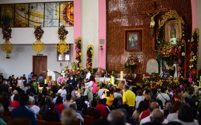 Llegan miles de peregrinos a la Basílica Menor de la Virgen de Guadalupe en  El Dique - AVC Noticias